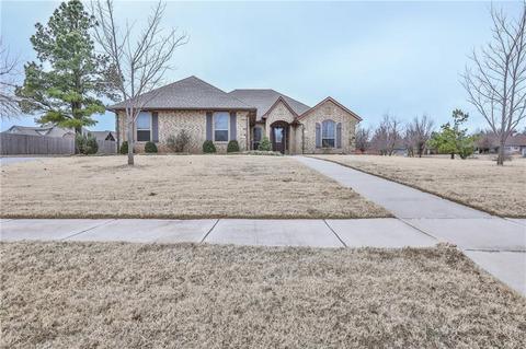 307 Windsor Ln, Tuttle, OK 73089 photo 1