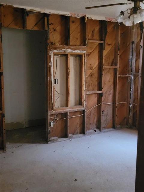 21030 E 8th St, Hinton, OK 73047 photo 9