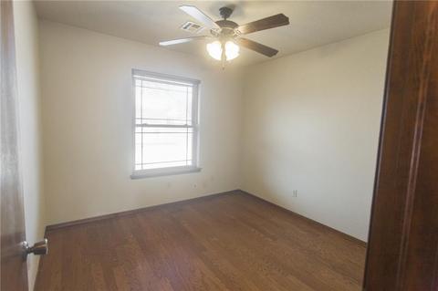 304 Christopher Todd Dr, Moore, OK 73160 photo 11