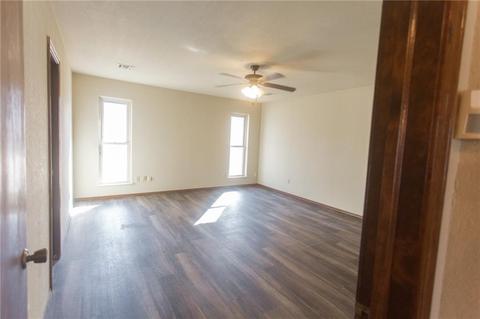 304 Christopher Todd Dr, Moore, OK 73160 photo 3