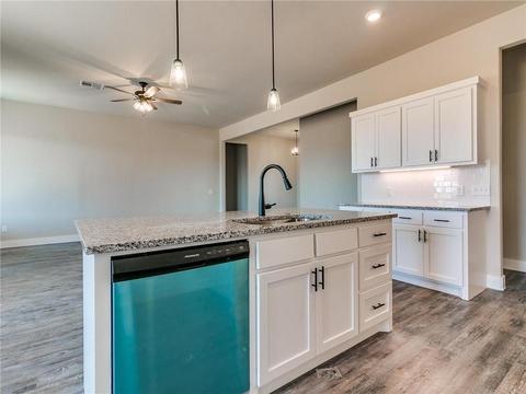 2307 Dixie Dr, Blanchard, OK 73010 photo 9