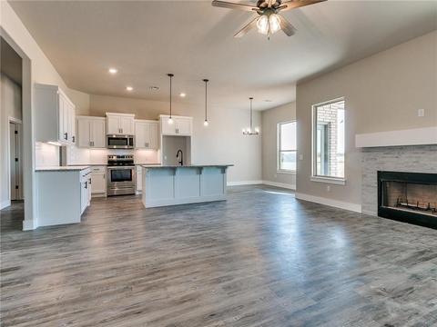 2307 Dixie Dr, Blanchard, OK 73010 photo 4