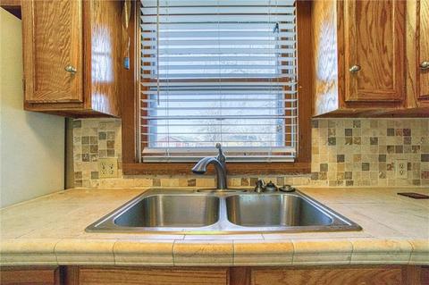 1716 N Crain Dr, Altus, OK 73521 photo 12
