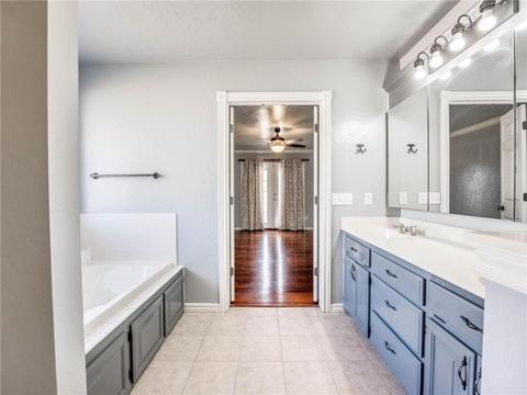 8 Willow Creek Dr, Tuttle, OK 73089 photo 23