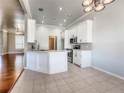 8 Willow Creek Dr, Tuttle, OK 73089 photo 9