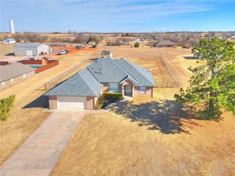 8 Willow Creek Dr, Tuttle, OK 73089 photo 1