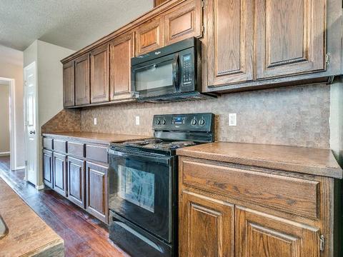 116 E 3rd St, Wanette, OK 74878 photo 5