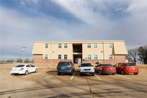 6 E Bond St, Tuttle, OK 73089 photo 2