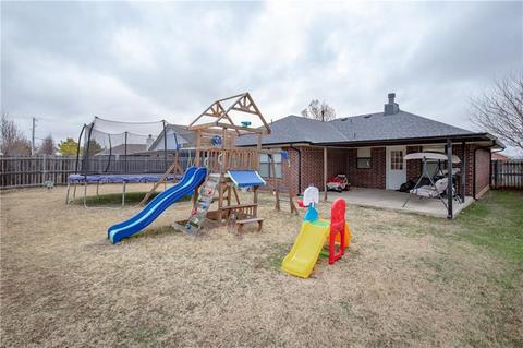 1925 Bluegrass Ct, Moore, OK 73160 photo 24
