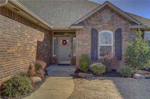 3115 Timber Shadows Dr, Norman, OK 73069 photo 2