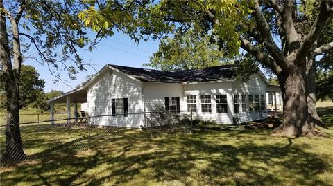 Undisclosed, Ada, OK 74820 photo 12