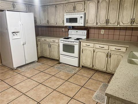 421 N Crain St, Altus, OK 73521 photo 10