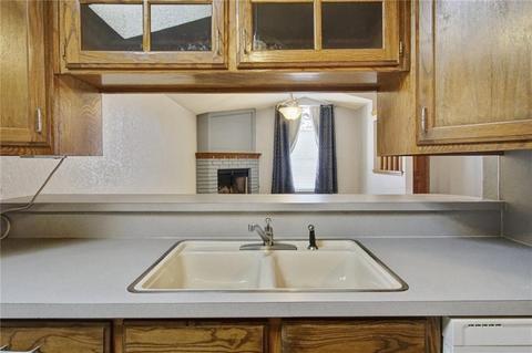 2131 Parkview Dr, Moore, OK 73170 photo 9