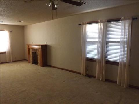 622 E Main St, Tipton, OK 73570 photo 12