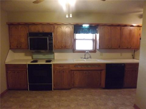 622 E Main St, Tipton, OK 73570 photo 6