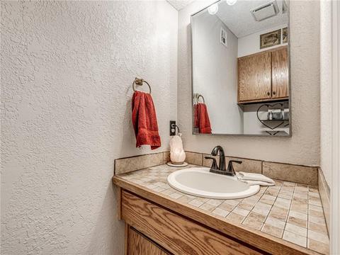 868 Squirrel Ct, Tuttle, OK 73089 photo 29