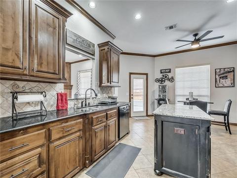 3229 SE 33rd St, Moore, OK 73165 photo 9