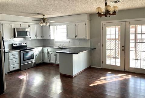 304 W Meek St, Wayne, OK 73095 photo 4