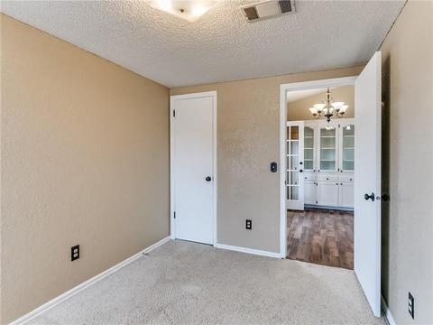 2107 Briarcliff Dr, Moore, OK 73170 photo 11