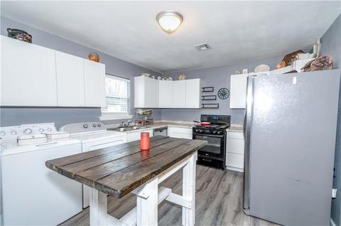 521 E 9th St, Chandler, OK 74834 photo 6