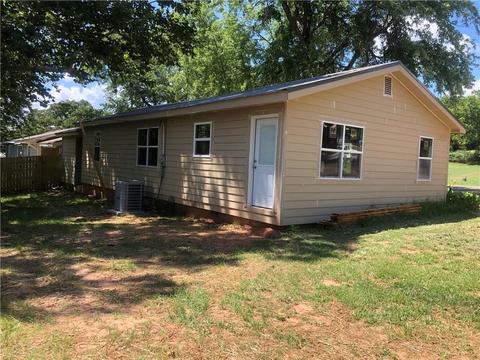 521 E 9th St, Chandler, OK 74834 photo 3