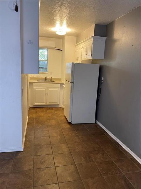 209 W Apache St, Norman, OK 73069 photo 17