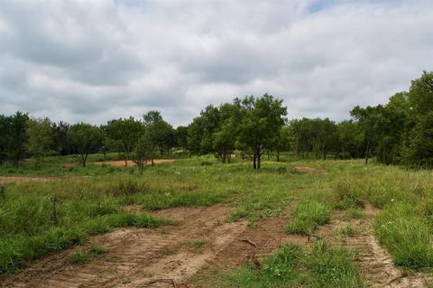 W Elm Street, Stroud, OK 74079