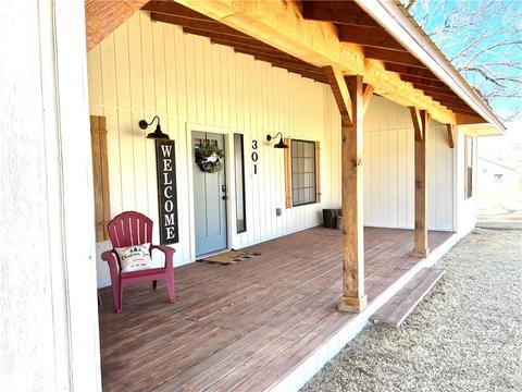301 S 9th St, Hammon, OK 73650 photo 1