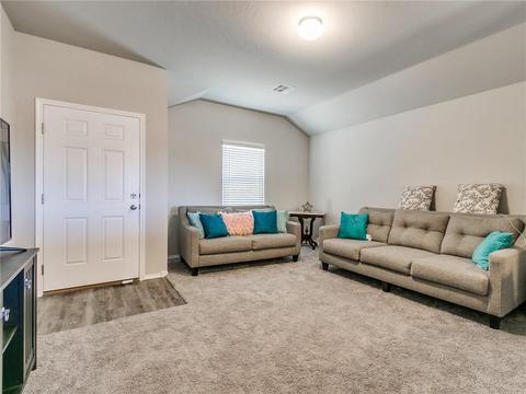 511 Jentry Dr, Tuttle, OK 73089 photo 4