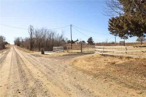 1818 Rosebud Ln, Cushing, OK 74023 photo 8