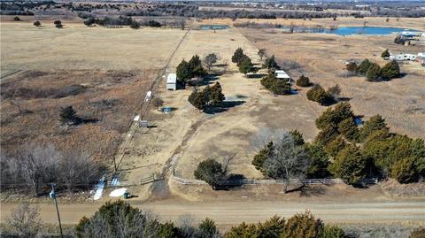 1818 Rosebud Ln, Cushing, OK 74023 photo 4