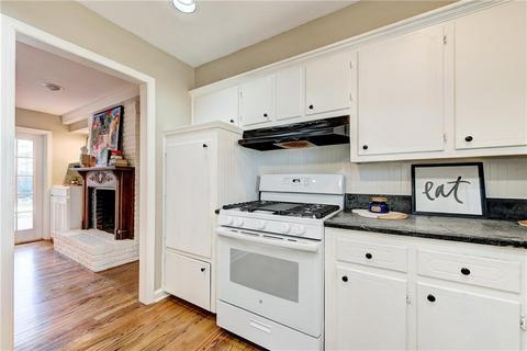 216 E 31st St, Edmond, OK 73013 photo 17