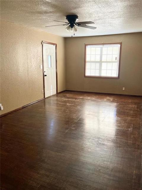 1117 E Chestnut St, Altus, OK 73521 photo 5
