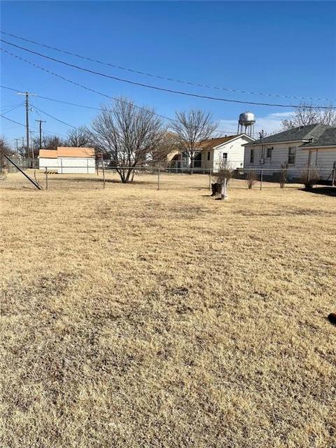 1117 E Chestnut St, Altus, OK 73521 photo 27