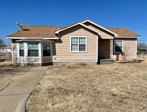 1117 E Chestnut St, Altus, OK 73521 photo 1