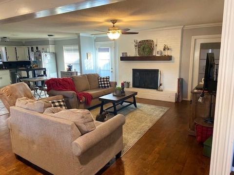 1827 E 15th St, Ada, OK 74820 photo 3