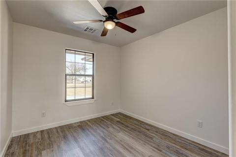 202 W Pine St, Tuttle, OK 73089 photo 23