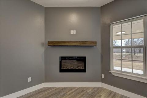 202 W Pine St, Tuttle, OK 73089 photo 8