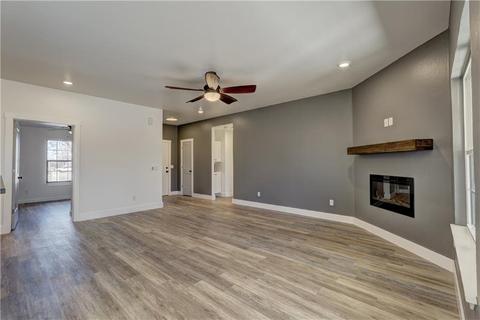 202 W Pine St, Tuttle, OK 73089 photo 7