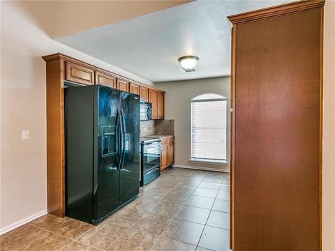 3604 Green Apple Pl, Moore, OK 73160 photo 4