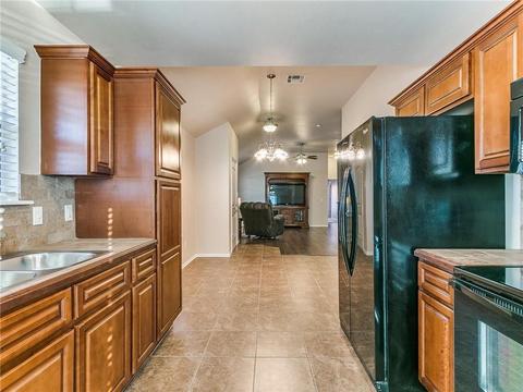 3604 Green Apple Pl, Moore, OK 73160 photo 8