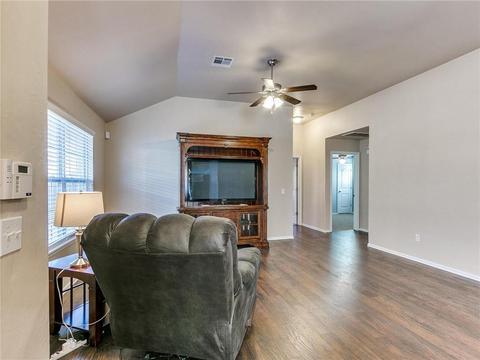 3604 Green Apple Pl, Moore, OK 73160 photo 9