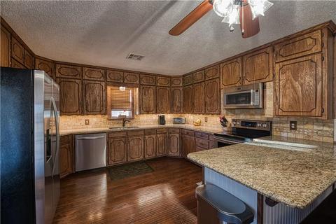 21302 E 989 Rd, Foss, OK 73647 photo 2
