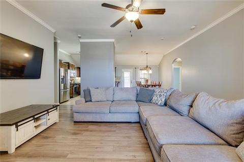716 Manhattan Dr, Moore, OK 73160 photo 6