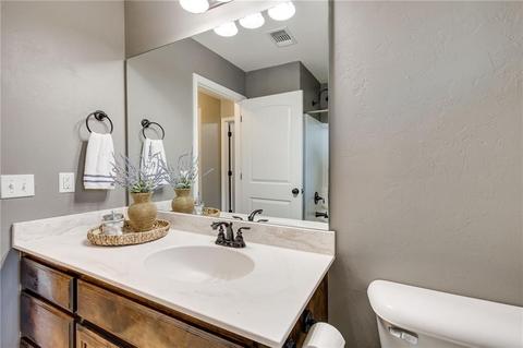 716 Manhattan Dr, Moore, OK 73160 photo 21