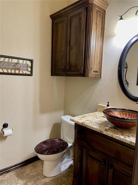 7532 E Memorial Rd, Edmond, OK 73013 photo 17