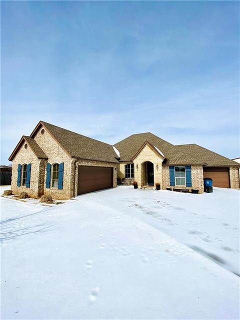 4611 Riverside Dr, Tuttle, OK 73089 photo 1