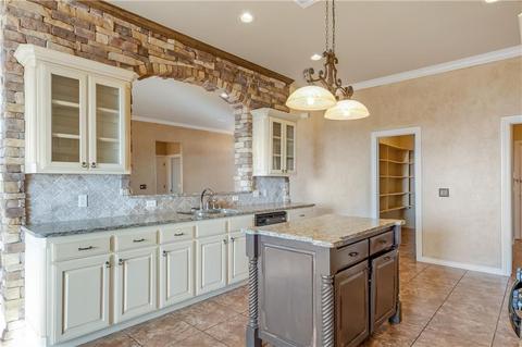 905 Kelsi Dr, Moore, OK 73160 photo 8