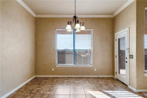 905 Kelsi Dr, Moore, OK 73160 photo 13