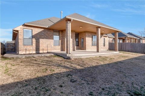 905 Kelsi Dr, Moore, OK 73160 photo 31